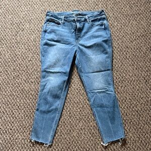 Womens Old Navy medium wash Rock Star Super skinny, high rise, 360 stretch